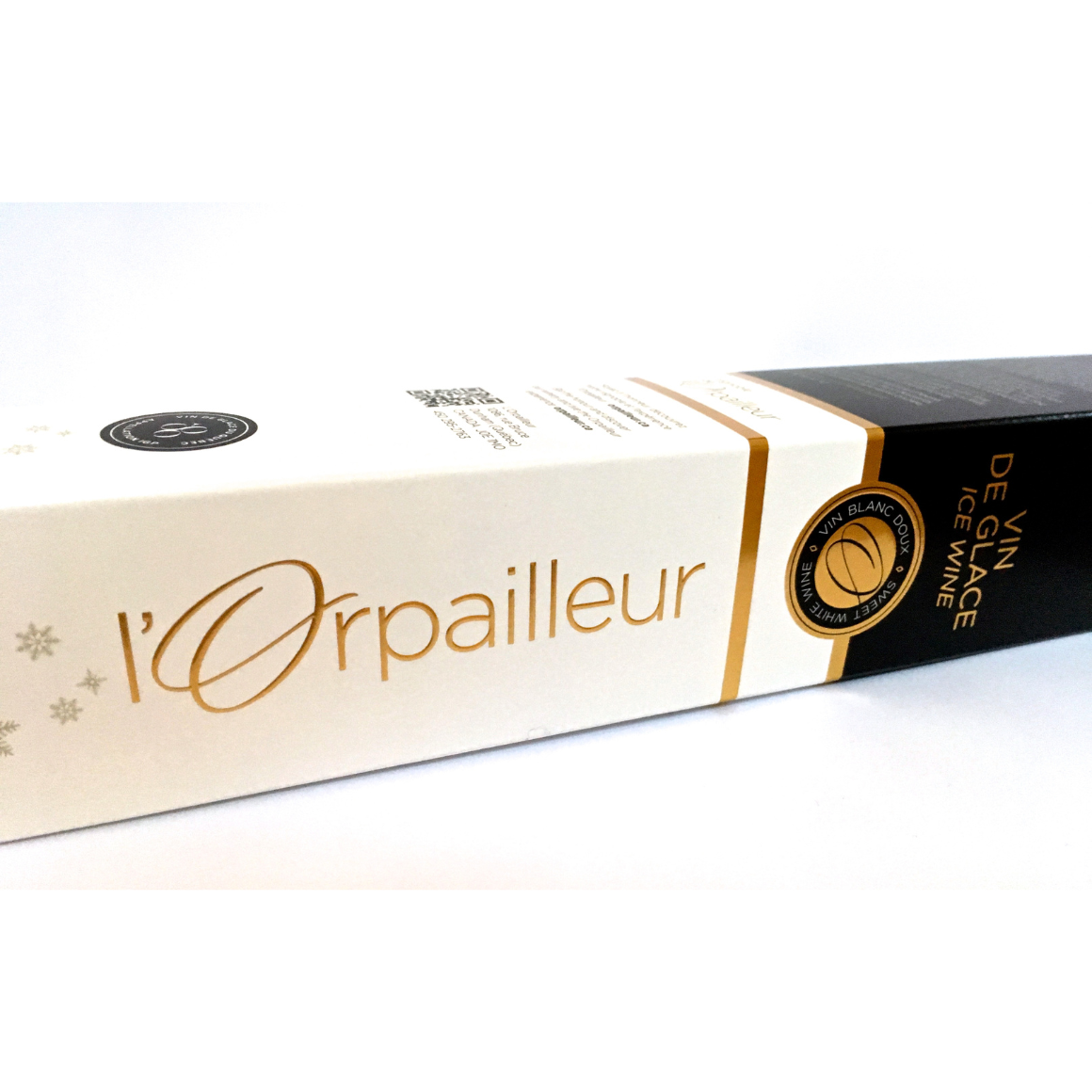 Chacune des bouteilles de l'Orpailleur Vin de Glace est vendue dans un joli coffret cadeau!